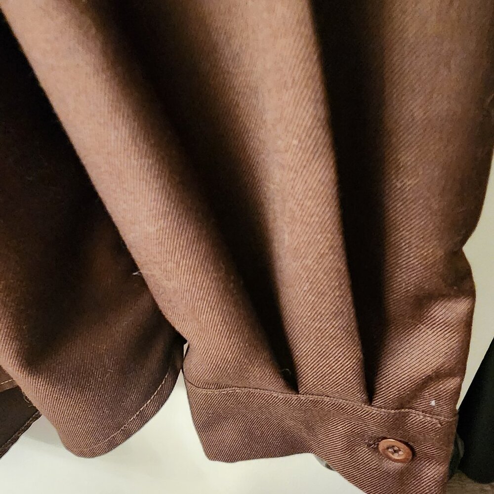Brown shirt - Picture 2 of 5